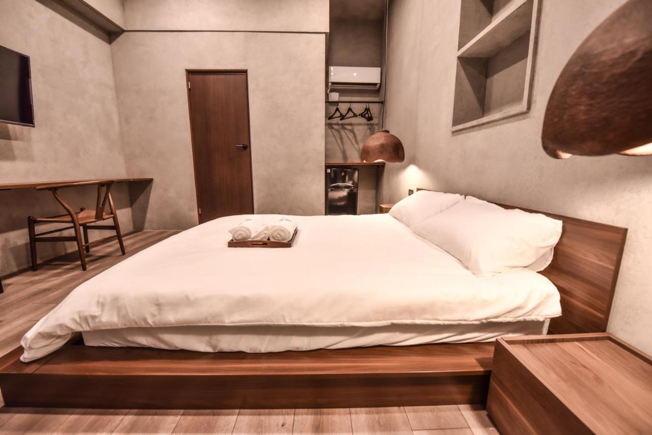 Eryang Homestay Tainan Extérieur photo