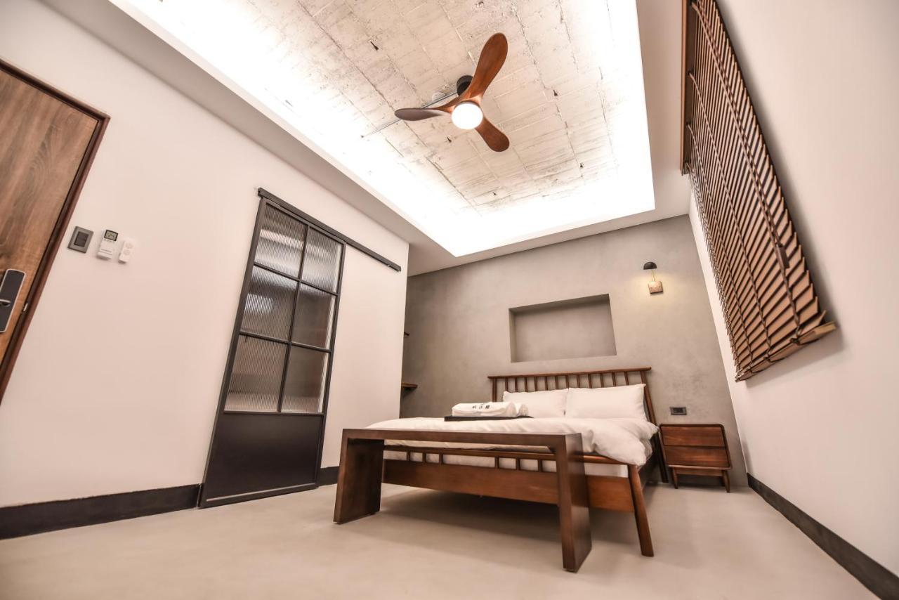 Eryang Homestay Tainan Extérieur photo