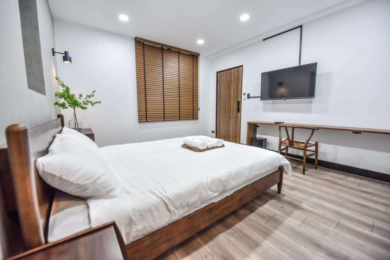Eryang Homestay Tainan Extérieur photo