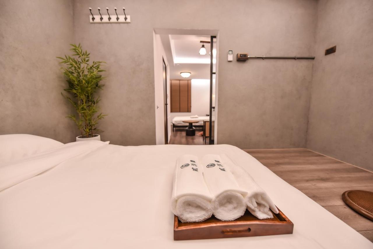 Eryang Homestay Tainan Extérieur photo