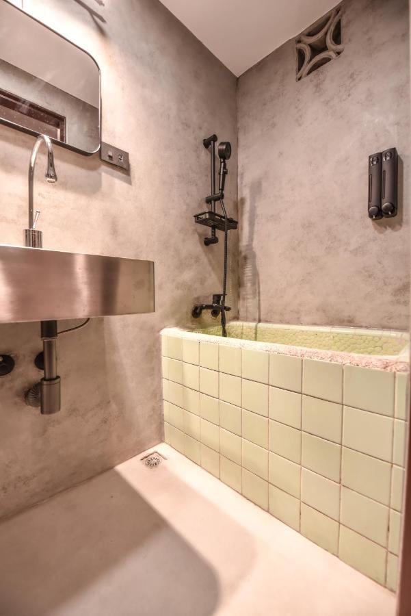 Eryang Homestay Tainan Extérieur photo