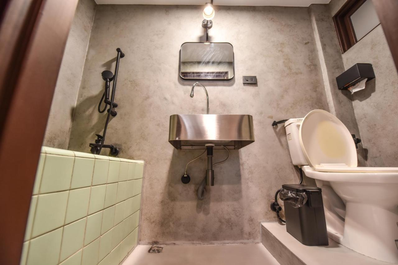 Eryang Homestay Tainan Extérieur photo