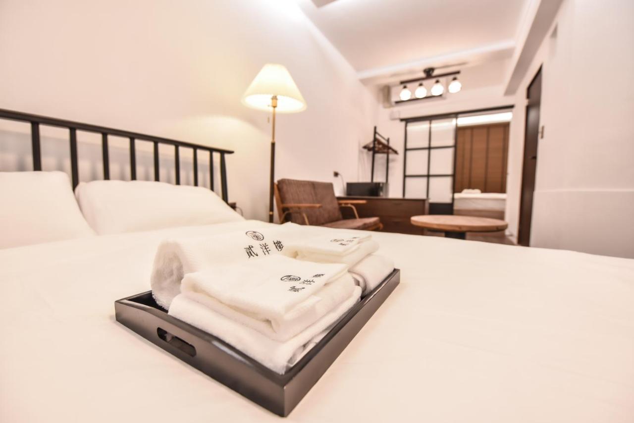 Eryang Homestay Tainan Extérieur photo
