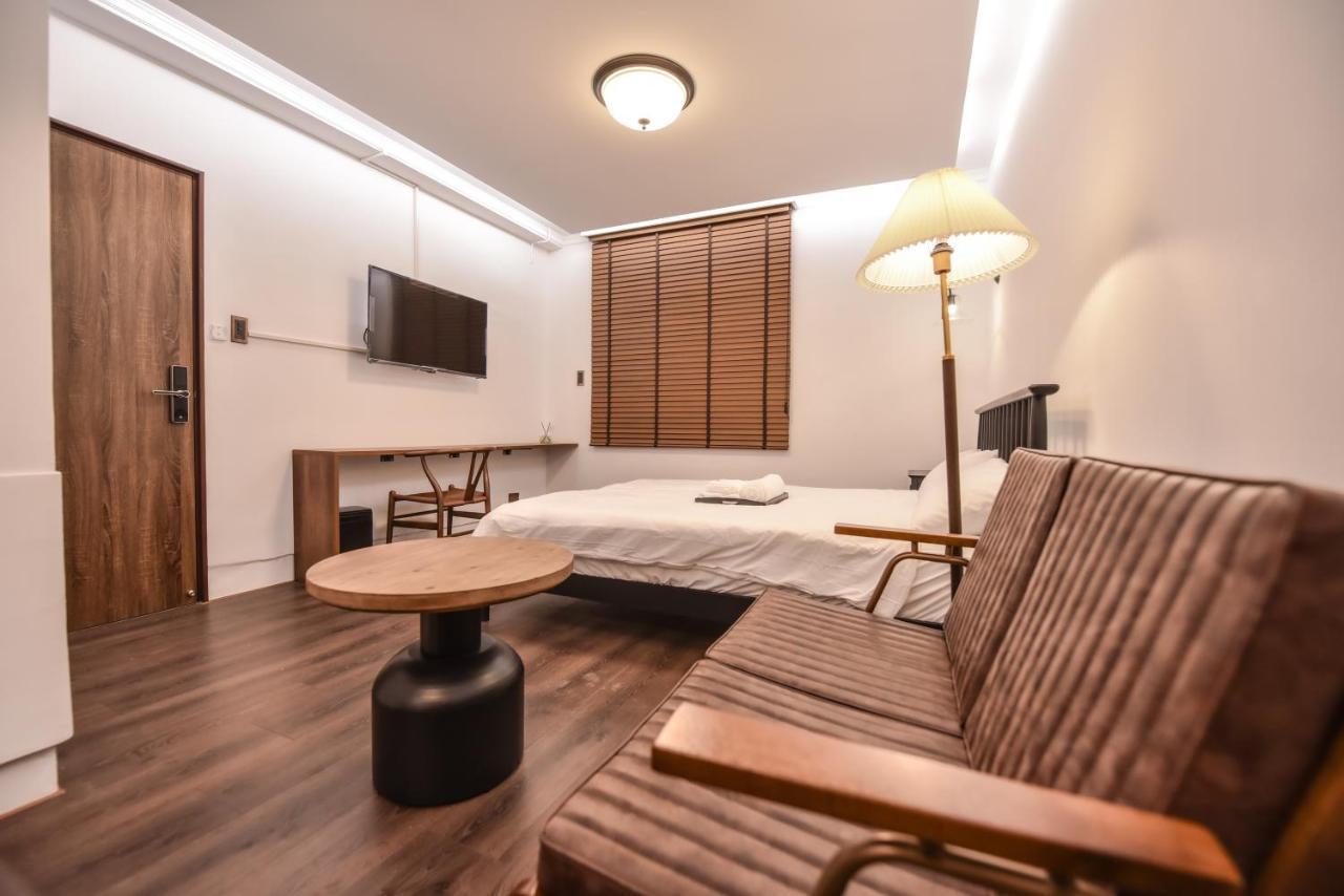 Eryang Homestay Tainan Extérieur photo