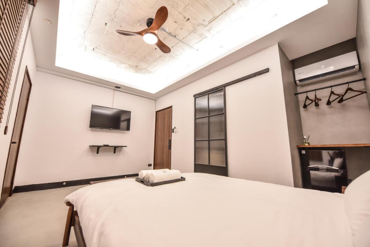 Eryang Homestay Tainan Extérieur photo