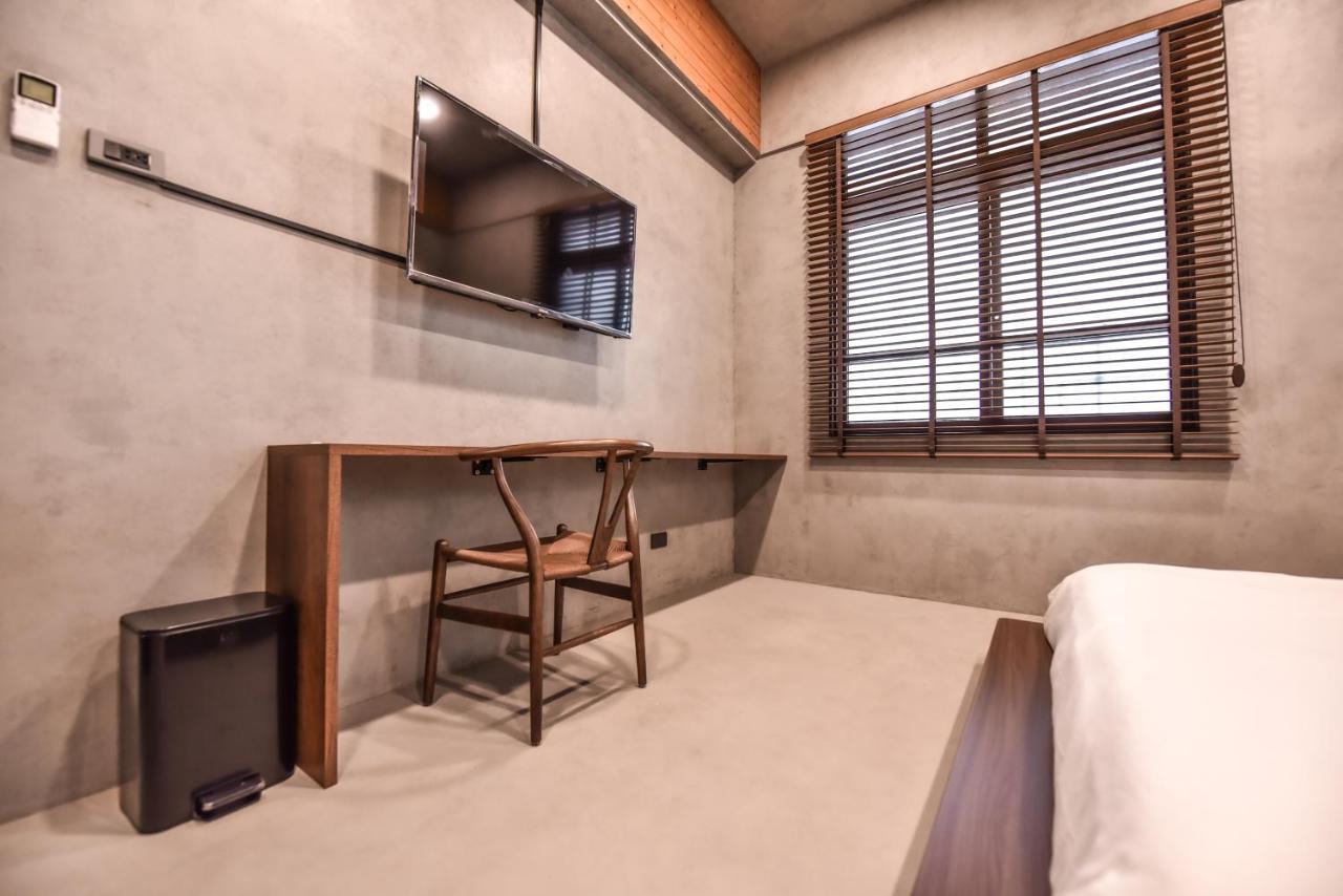 Eryang Homestay Tainan Extérieur photo