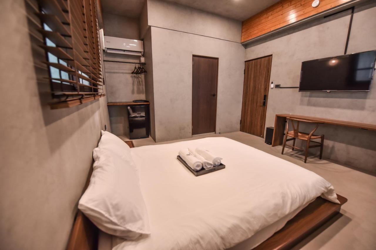 Eryang Homestay Tainan Extérieur photo