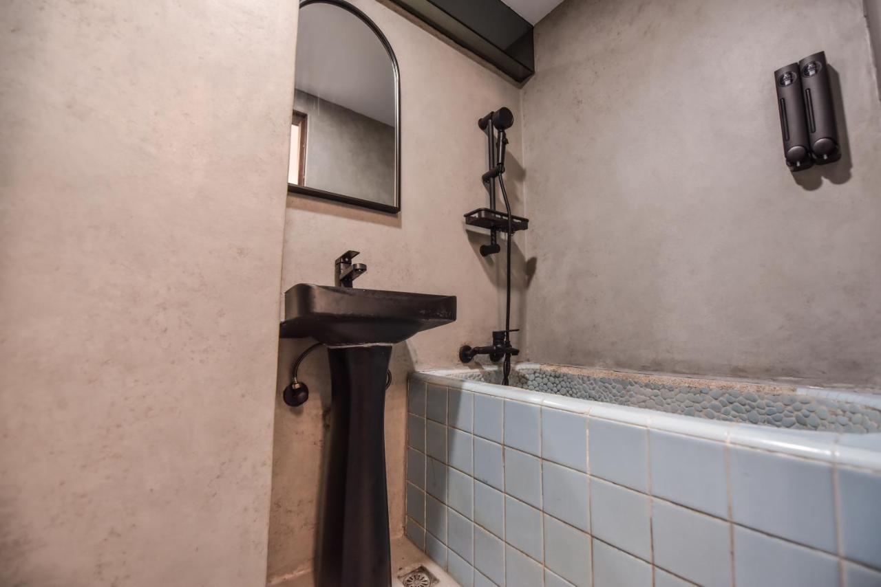 Eryang Homestay Tainan Extérieur photo