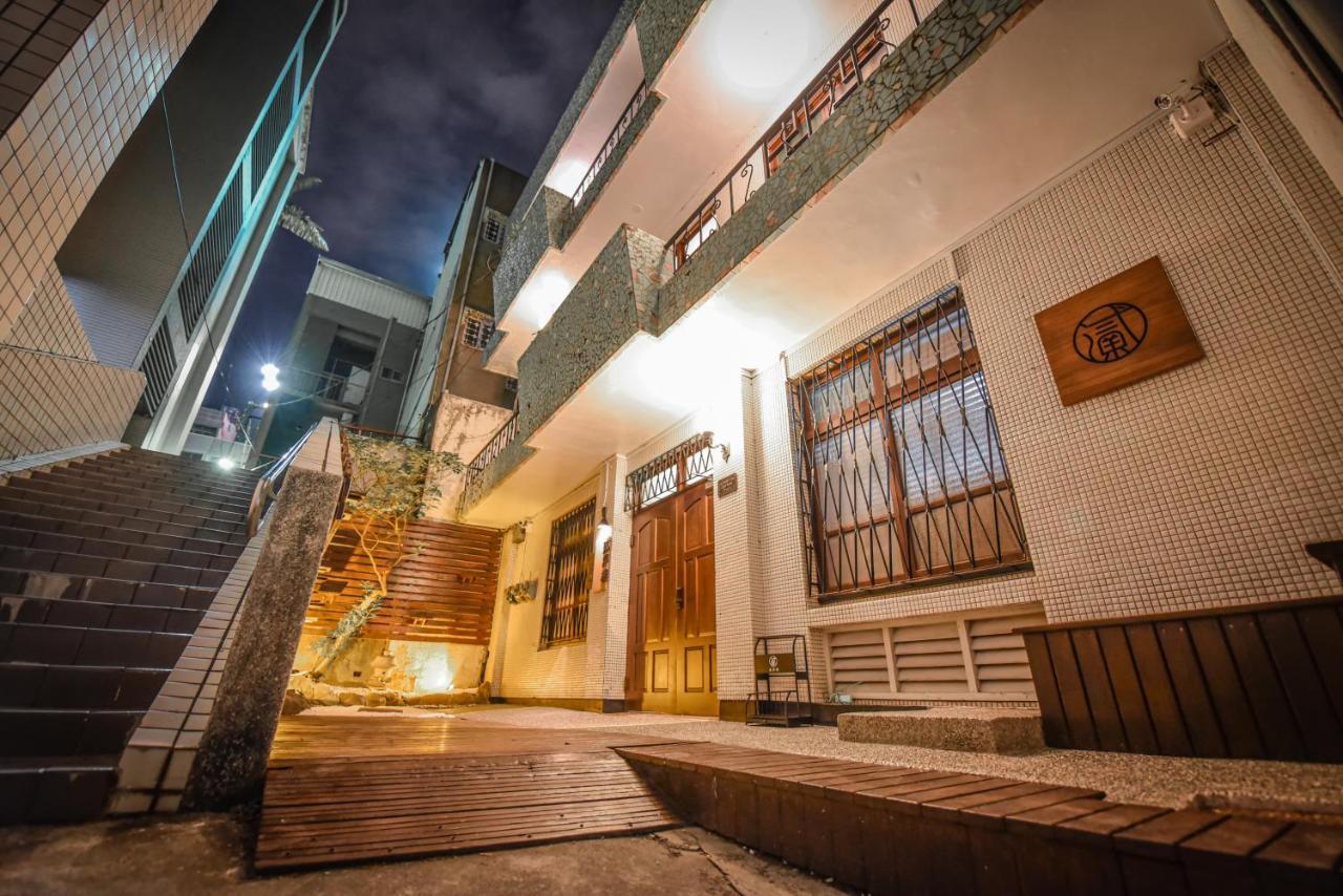 Eryang Homestay Tainan Extérieur photo