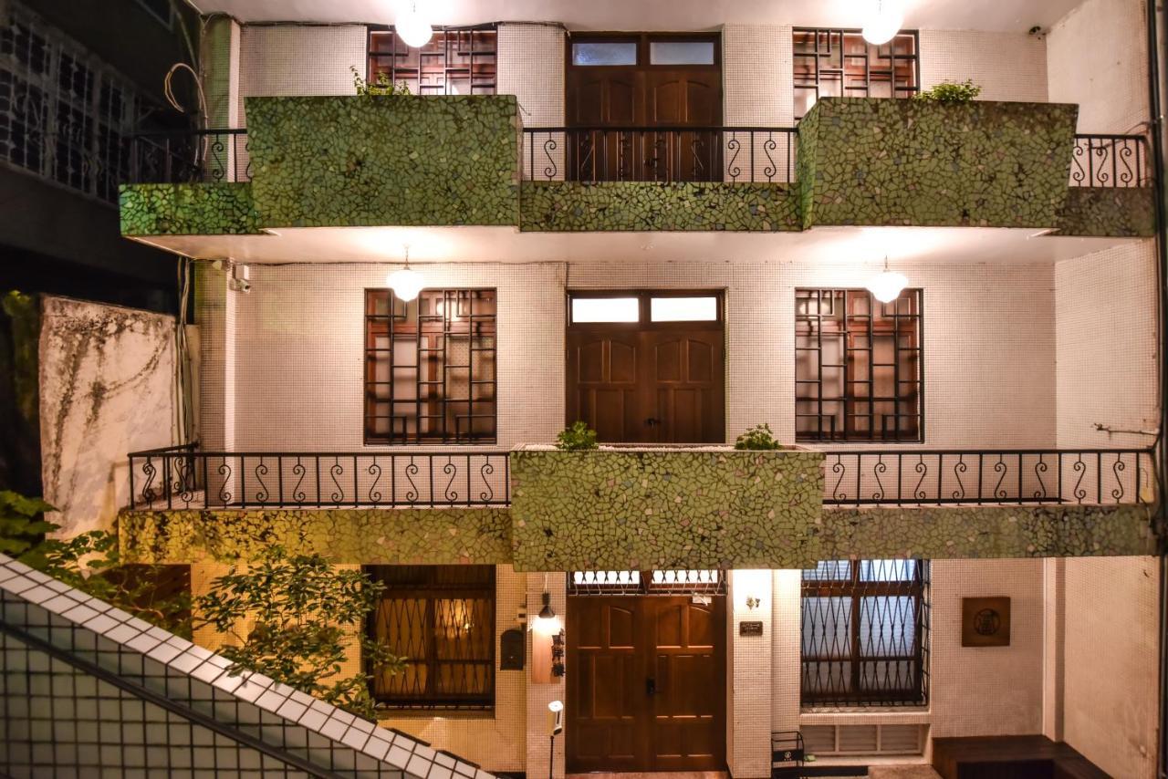 Eryang Homestay Tainan Extérieur photo